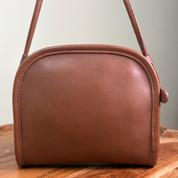 Vintage COACH Abbie British Tan Leather Crossbody 9017 - Picture 9 of 17